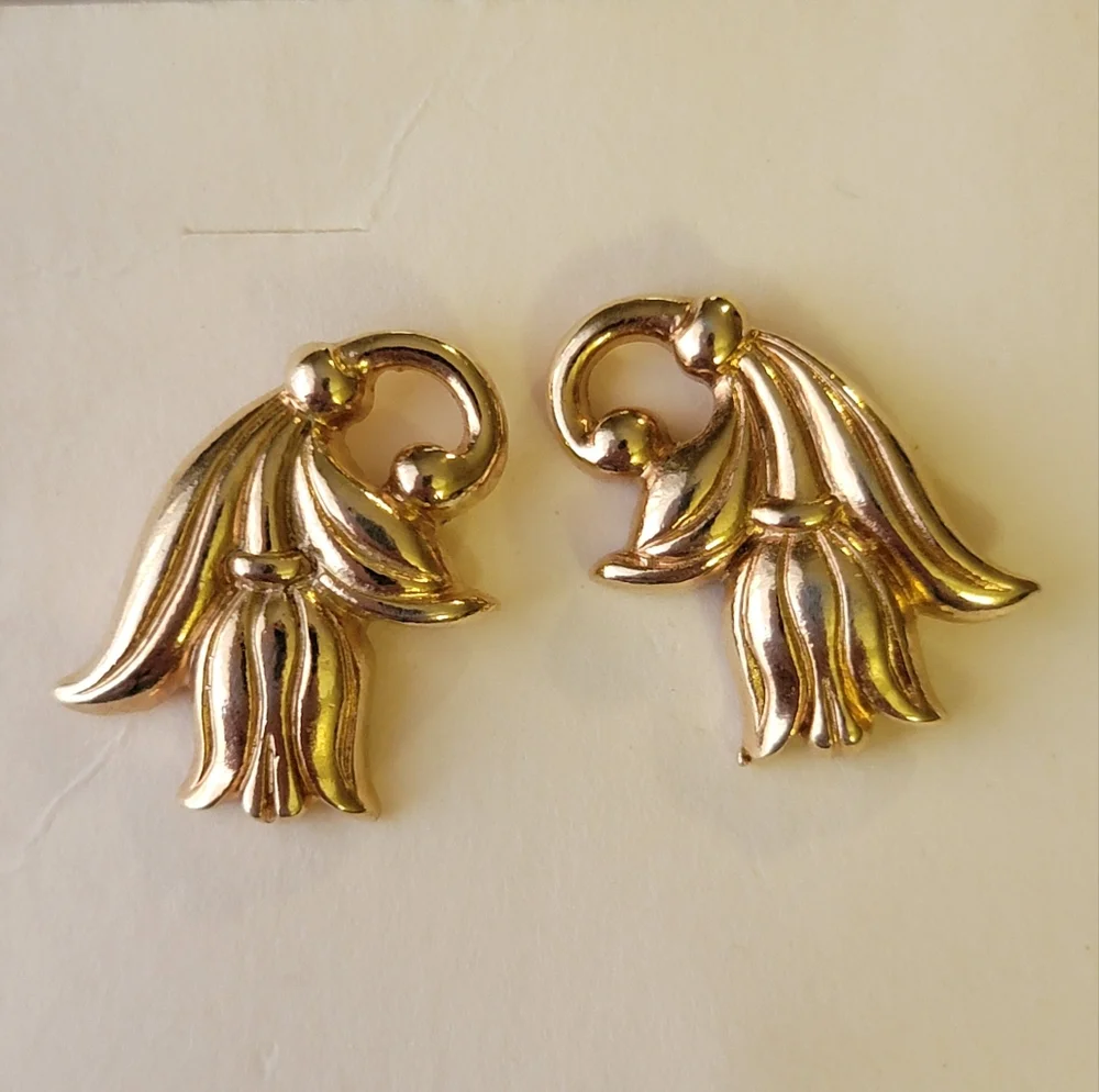 Gorgeous Vintage Spring Tulip Gold Earrings Flower